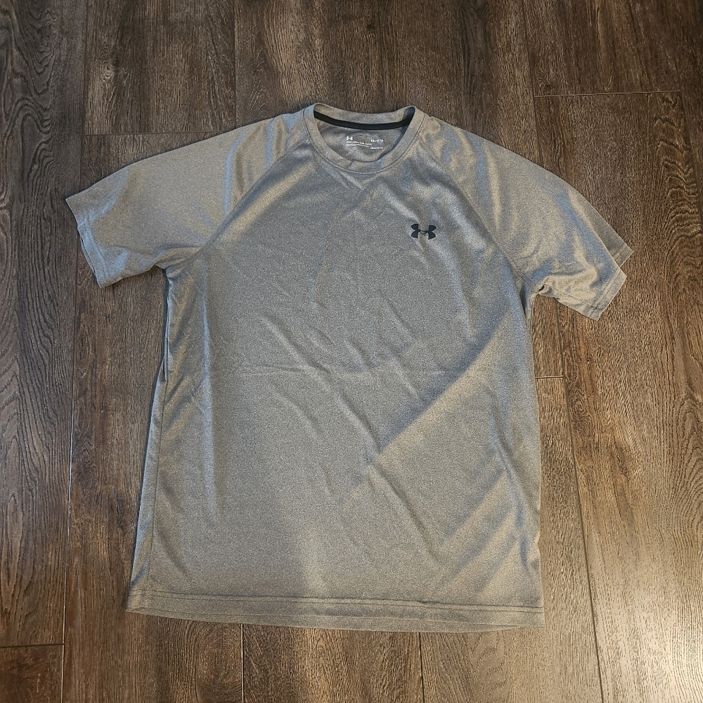 Lot Of 2 Under Armour Men's Short Sleeve Gray Tee Dri Fit Size L